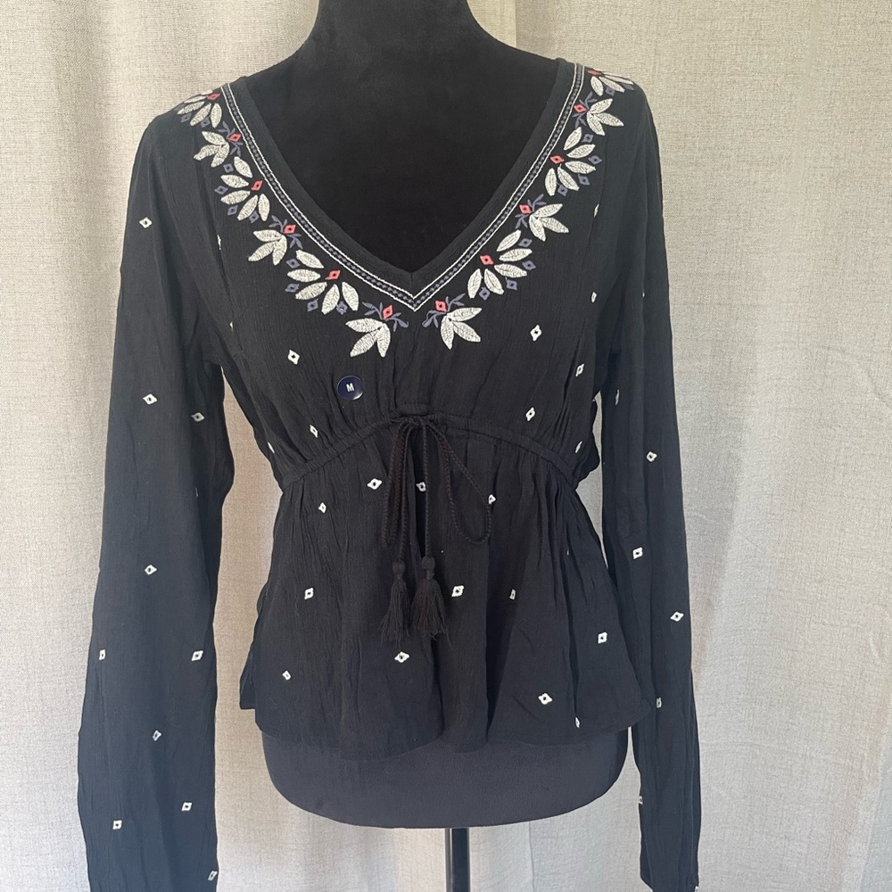 Abercrombie & Fitch Black Embroidered Blouse